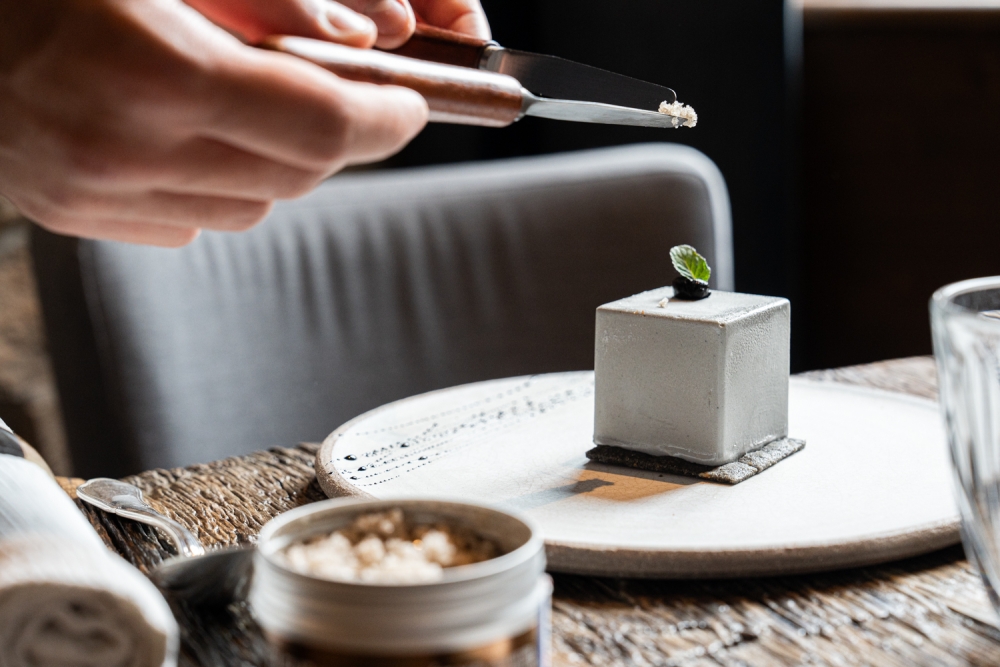 APRICOTHONEY042024 @lebonclichebinet1660-65