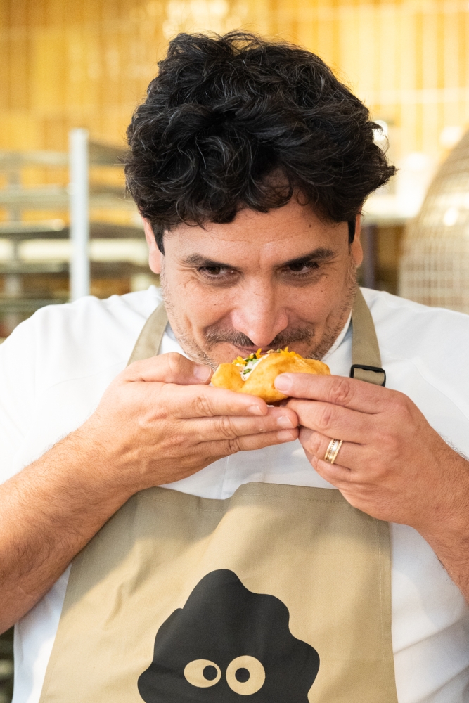 LA PECORANEGRA -MAURO COLAGRECO